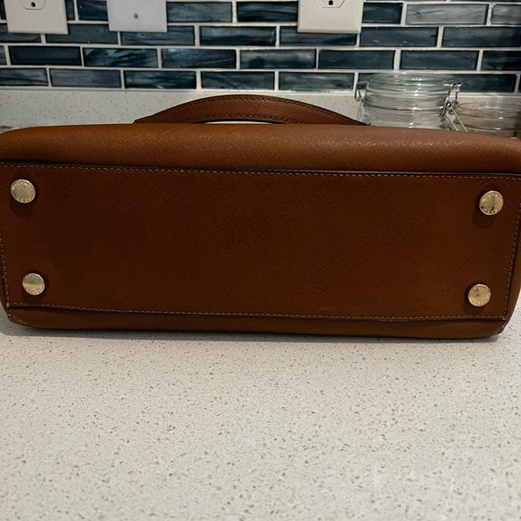 MK Leather Tote & Wallet - Picture 5 of 14